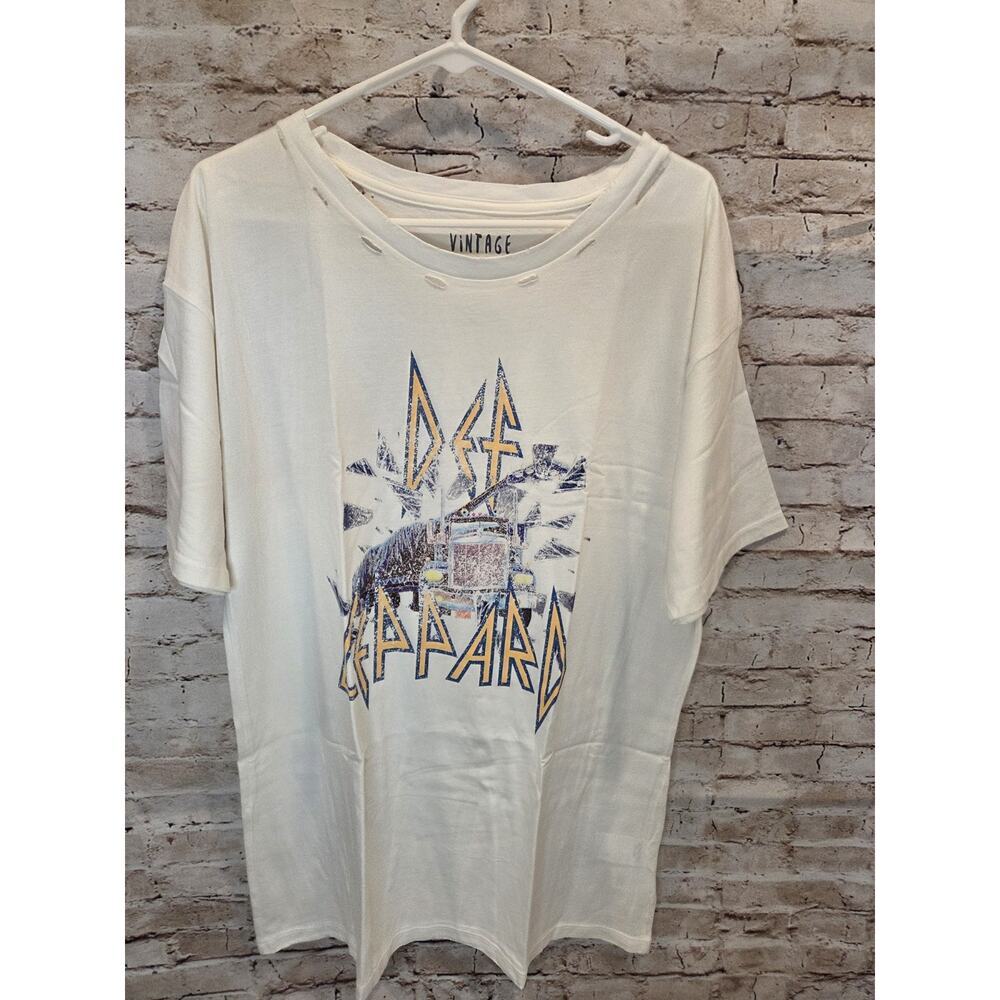 Vintage Canvas Unisex Graphic Tee Size Medium Distressed Def Lepard Shirt NWoT